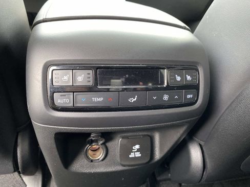 Used 2024 Hyundai Palisade Calligraphy image 13