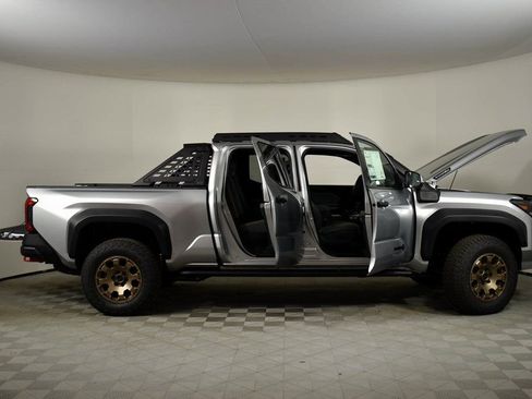 New 2025 Toyota Tacoma Trailhunter image 9