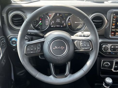 Used 2023 Jeep Wrangler Unlimited w/ Sun & Screen Package AWD/4WD image 12