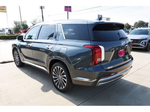 Used 2024 Hyundai Palisade Calligraphy FWD image 6