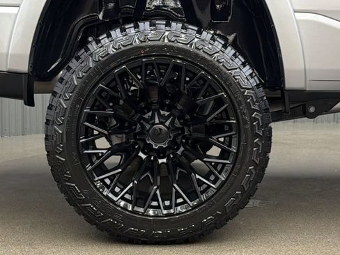 Used 2025 RAM 1500 Big Horn AWD/4WD image 11
