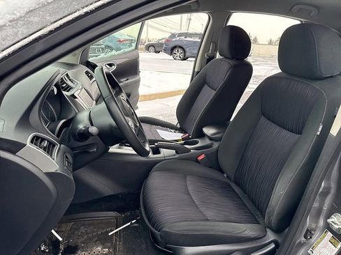 Used 2019 Nissan Sentra SV image 10
