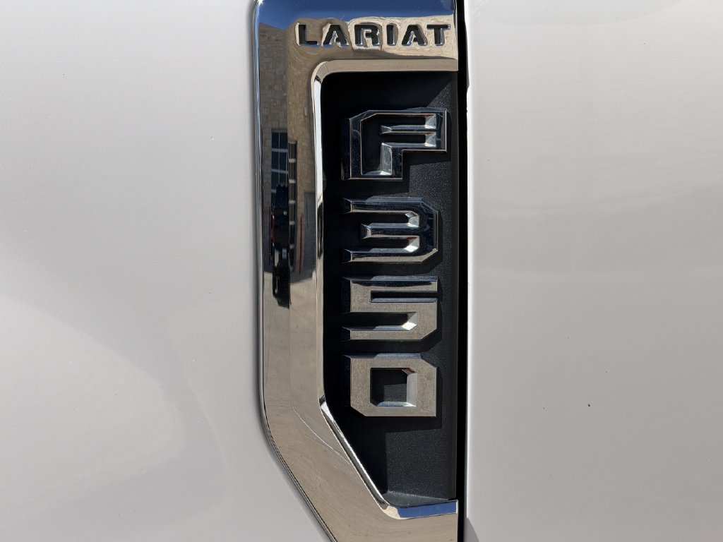 Used 2017 Ford F350 Lariat w/ Lariat Ultimate Package AWD/4WD image 10