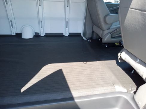 Used 2026 GMC Savana 2500 Extended w/ Driver Convenience Package RWD image 10