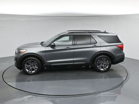 Used 2023 Ford Explorer XLT w/ Equipment Group 202A RWD image 46