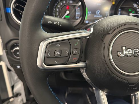 Used 2024 Jeep Wrangler High Altitude AWD/4WD image 23