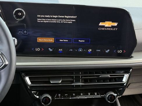 New 2026 Chevrolet Traverse LT image 15