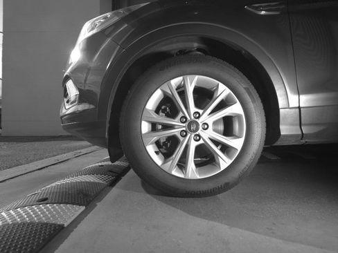 Used 2018 Ford Escape SEL w/ Ford Safe & Smart Package AWD/4WD image 6