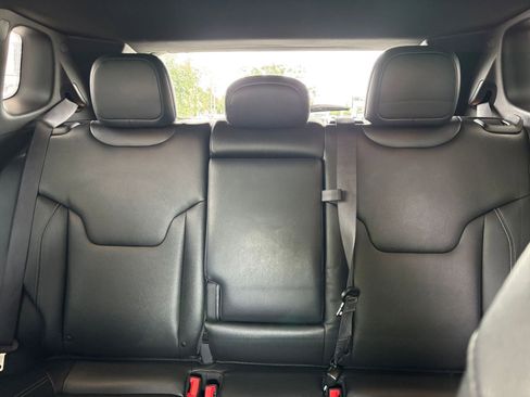 Used 2025 Jeep Compass Limited AWD/4WD image 38