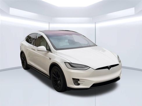 Used 2020 Tesla Model X Long Range AWD/4WD image 3