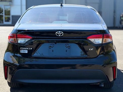 Certified 2024 Toyota Corolla LE FWD image 4