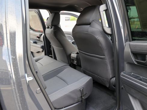 Certified 2025 Toyota Tacoma SR5 w/ SR5 Upgrade Package image 41