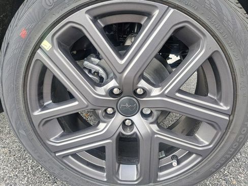 New 2026 Jeep Compass Latitude AWD/4WD image 24