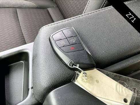 Used 2025 Chevrolet Silverado 2500 Custom w/ Custom Value Package image 33