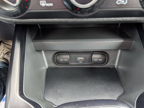 Used 2020 Kia Soul LX image 18