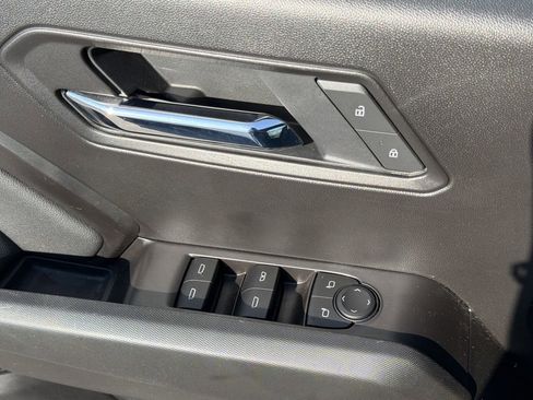 Used 2025 GMC Canyon Elevation image 13