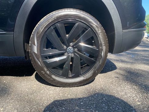 Used 2022 Volkswagen Atlas Cross Sport SE image 28