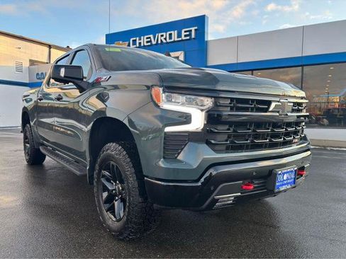 Used 2025 Chevrolet Silverado 1500 LT Trail Boss AWD/4WD image 12