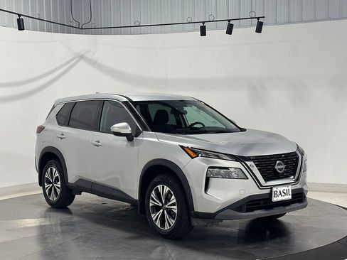 Used 2022 Nissan Rogue SV AWD/4WD image 40