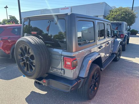 Used 2023 Jeep Wrangler Unlimited Sahara AWD/4WD image 6
