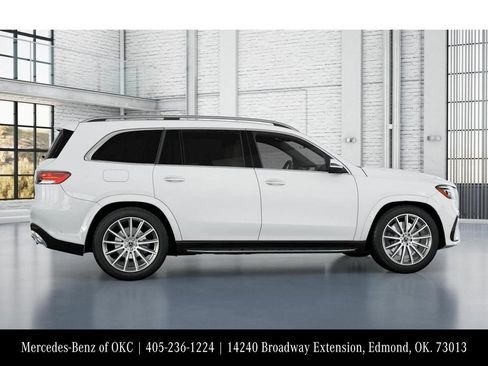 New 2026 Mercedes-Benz GLS 580 4MATIC image 17
