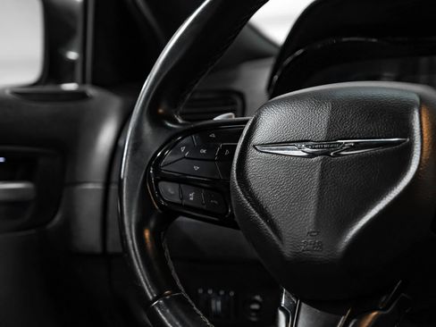 Used 2017 Chrysler 300 S w/ S Model Appearance Package RWD image 19
