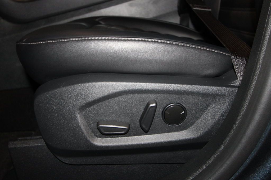 Used 2024 Ford Edge SEL w/ Convenience Package AWD/4WD image 9