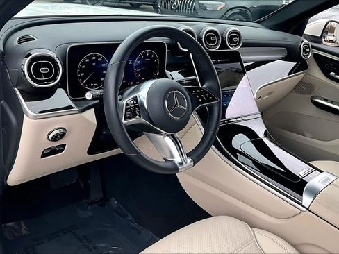Certified 2025 Mercedes-Benz GLC 300 4MATIC image 18