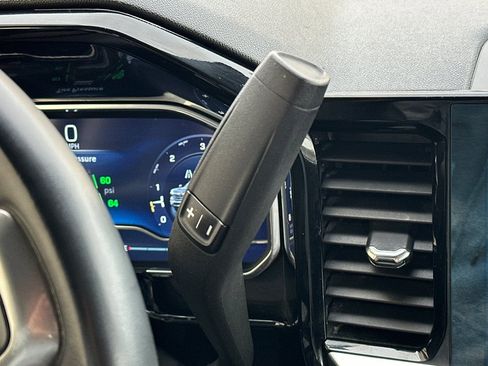 Used 2024 Chevrolet Silverado 2500 LT image 23