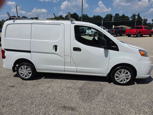 Used 2018 Nissan NV200 SV w/ Navigation Package FWD image 4
