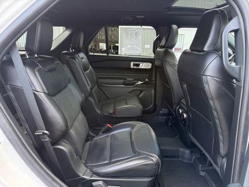 Used 2024 Ford Explorer ST w/ Technology Package AWD/4WD image 19