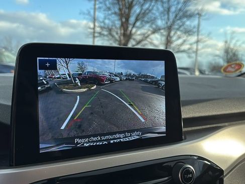 Used 2020 Ford Escape SE image 23