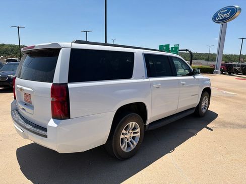 Used 2020 Chevrolet Suburban LT AWD/4WD image 7
