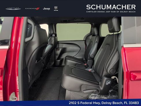 New 2026 Chrysler Voyager LX FWD image 7