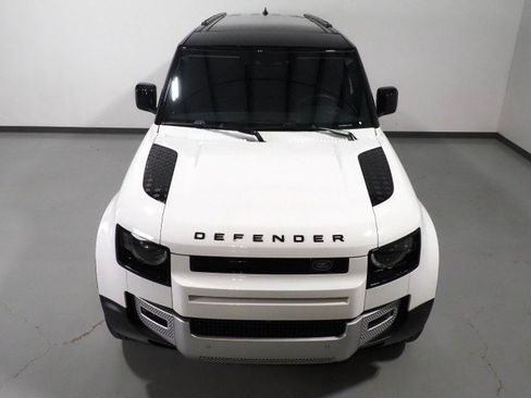Used 2024 Land Rover Defender 110 S AWD/4WD image 11