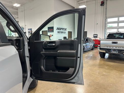 Used 2024 Chevrolet Silverado 1500 Custom Trail Boss image 34