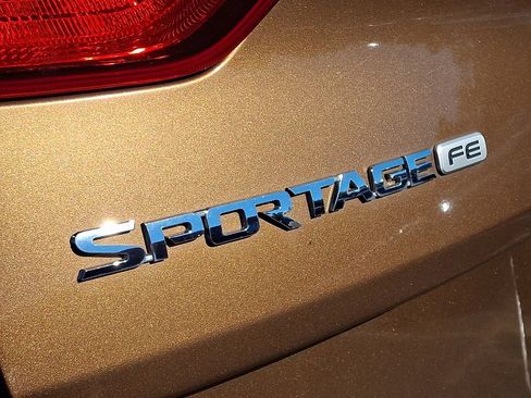 Used 2018 Kia Sportage LX FWD image 11