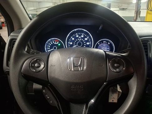 Used 2022 Honda HR-V LX image 18