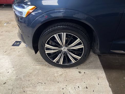 Certified 2023 Volvo XC60 B5 Plus w/ Climate Package AWD/4WD image 11