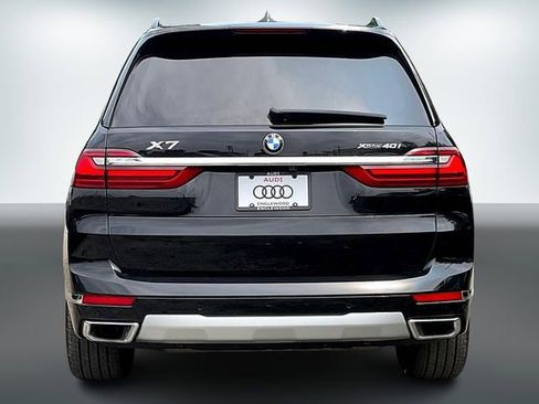 Used 2022 BMW X7 xDrive40i w/ Premium Package image 3