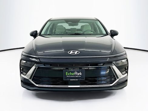 Used 2024 Hyundai Sonata SEL FWD image 2