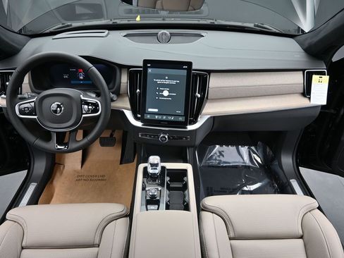 New 2026 Volvo XC90 B6 Ultra w/ Lounge Package AWD/4WD image 22