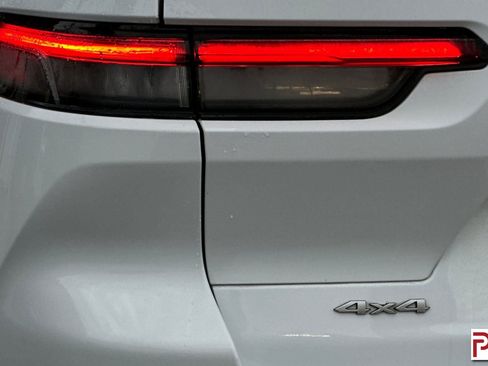 Used 2023 Jeep Grand Cherokee L Summit w/ Advanced Protech Group IV image 38