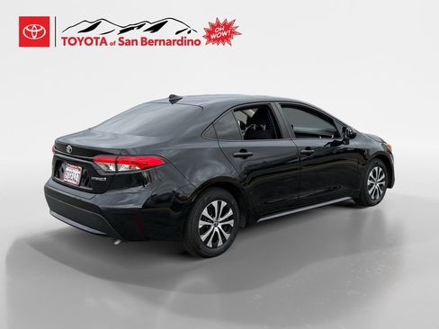 Certified 2022 Toyota Corolla LE image 5