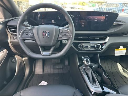 New 2026 Buick Envista Sport Touring image 7