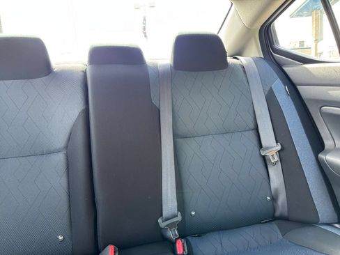 Used 2025 Nissan Versa SV FWD image 35