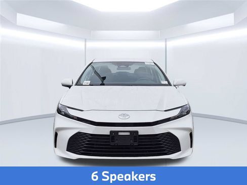 Used 2025 Toyota Camry LE FWD image 7