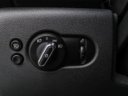 Used 2023 MINI Cooper S image 29