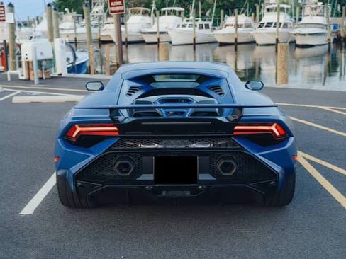 Used 2023 Lamborghini Huracan Tecnica image 9