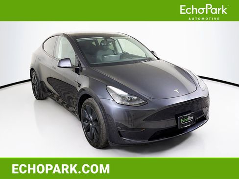 Used 2024 Tesla Model Y Long Range AWD/4WD image 1